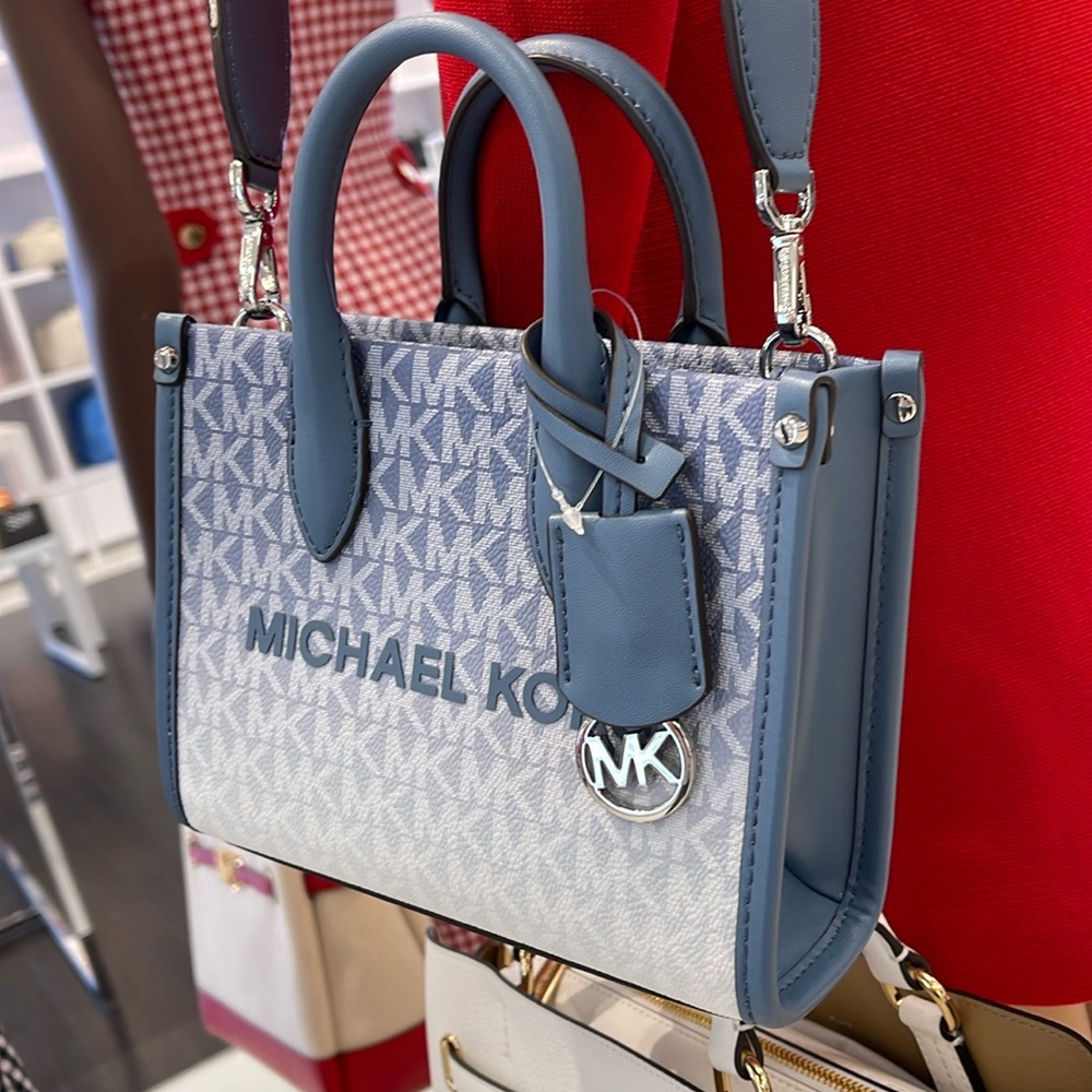 Michael Kors Mirella Extra-Small Ombré Logo Crossbody XBODY Shopper Bag
Denim - Picture 15 of 16